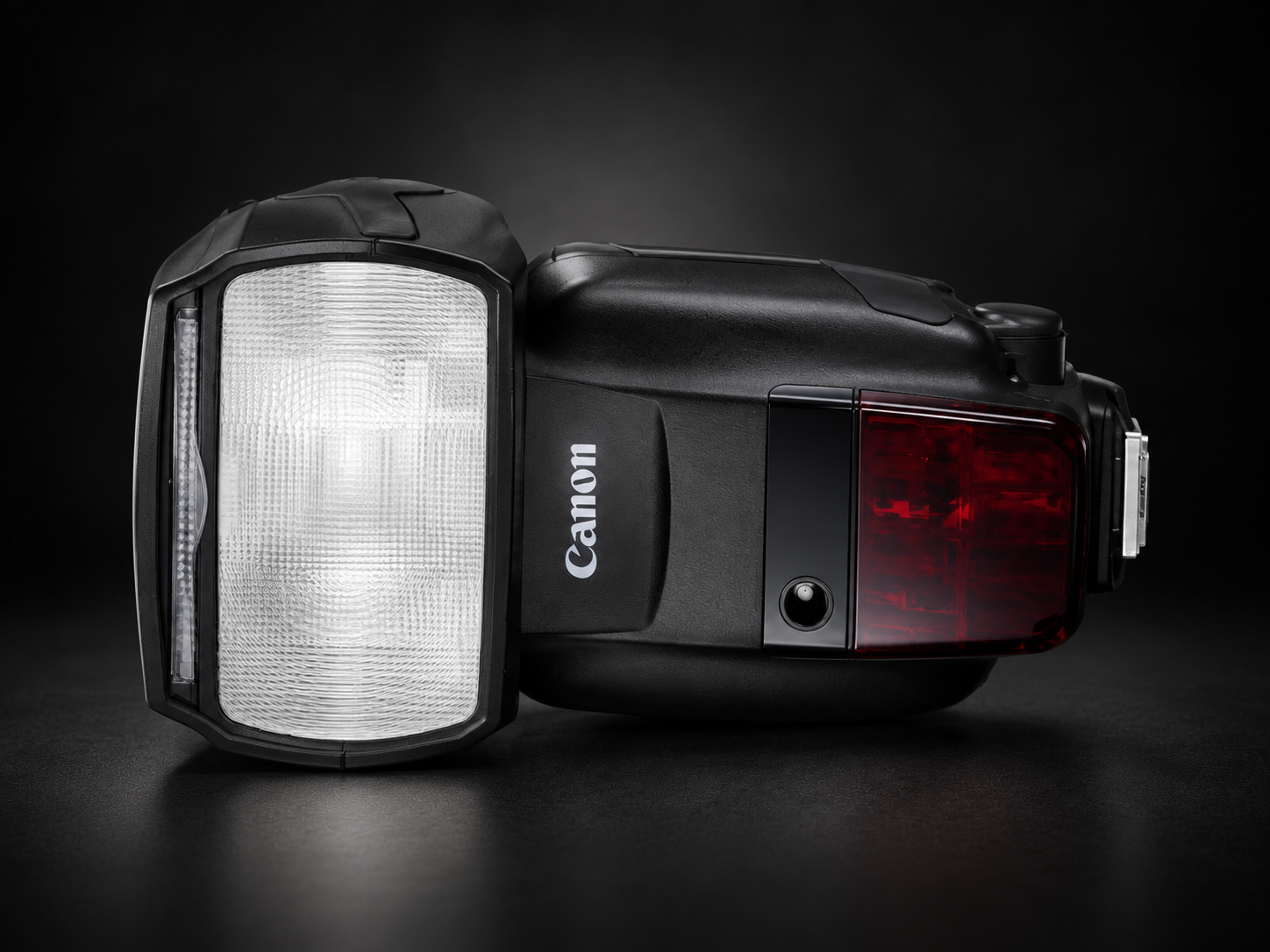 2 Canon 600 EX-RT Speedlight